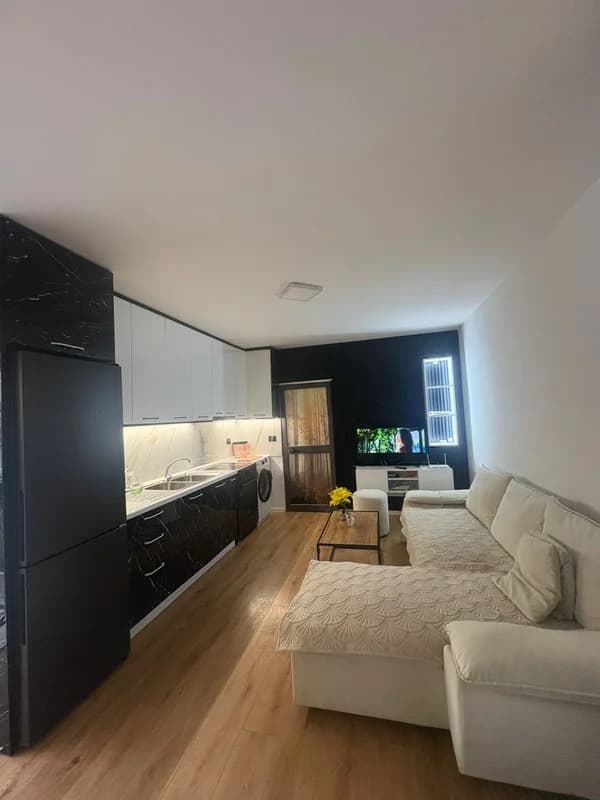 2 apartamente 1+1 per shitje, Shkoder
